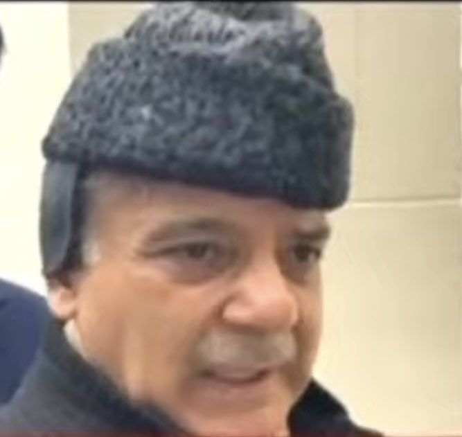 بواسیر کی دوائی پر اس طرح کی فوٹو ہوتی ہیں 😊