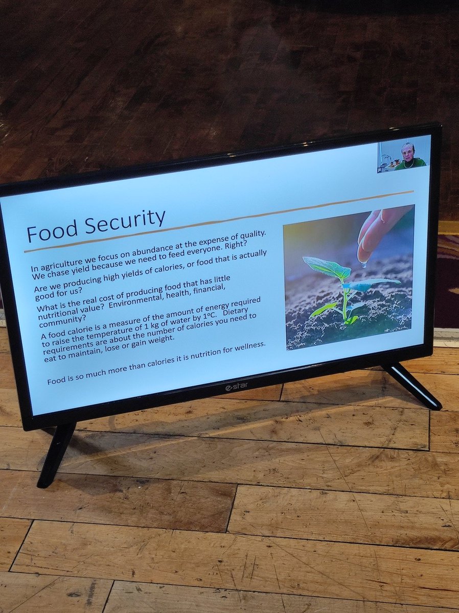 hqmulligan's tweet photo. "We have prioritised abundance over food quality" - fascinating presentation by Dr Jill Clapperton kicking off at #biofarm22 @NatOrgSkill https://t.co/sBXYFfxvtG