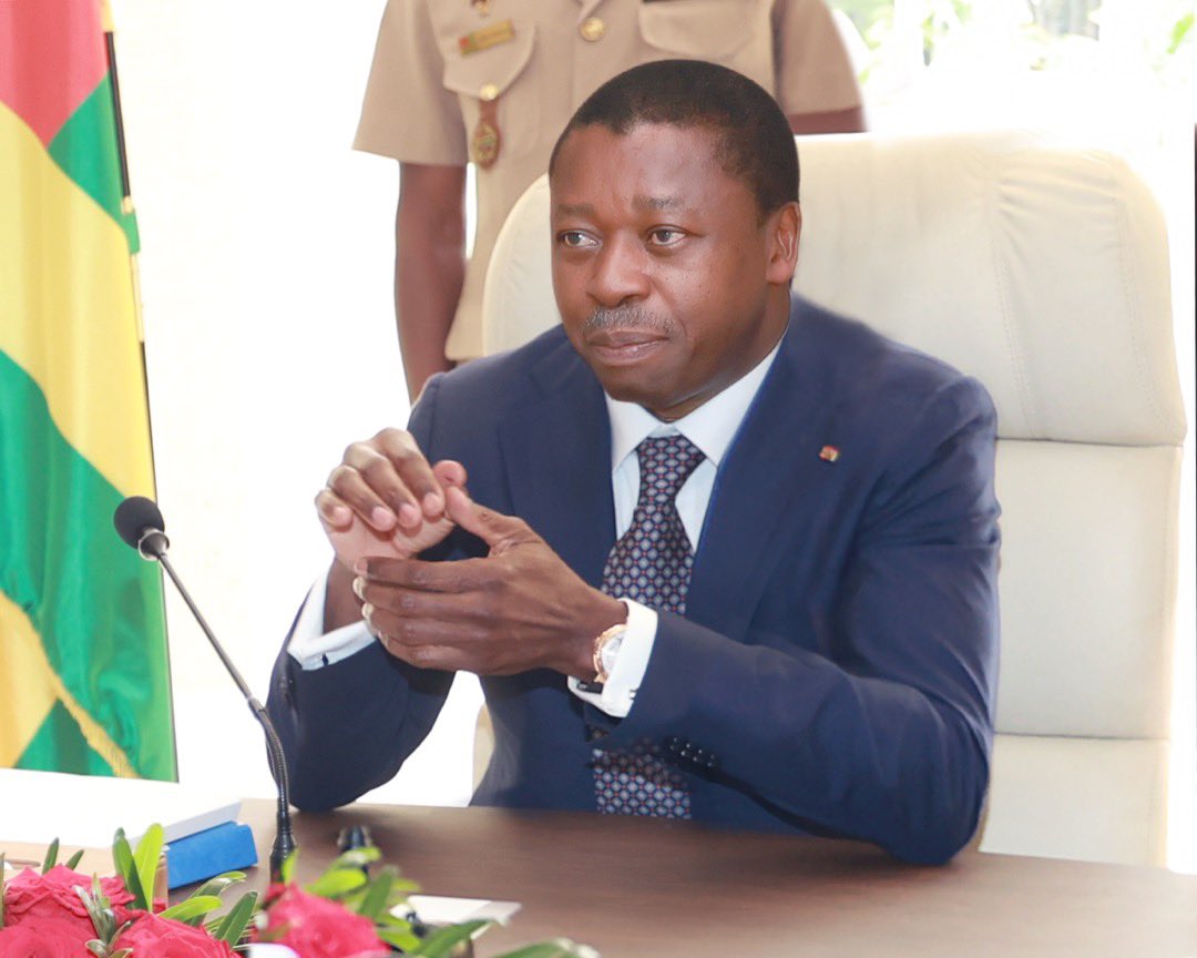 FEGnassingbe's tweet photo. Nous étudierons aujourd’hui en conseil des ministres l'avant-projet de loi de finances, exercice 2023.
Cette prévision reflète nos engagements prioritaires pour le bien-être des populations. 

#ConseilDesMinistresTG
#Denyigban https://t.co/H9B6ZIRPUo