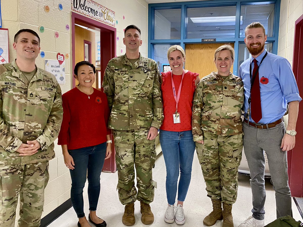 Thank you to all of our amazing veterans! We had a great time learning from our three veteran speakers, including Col. Benetti! We got a taste of gourmet army eating with a cold MRE. #SangsterSOAR #rmD8isgr8