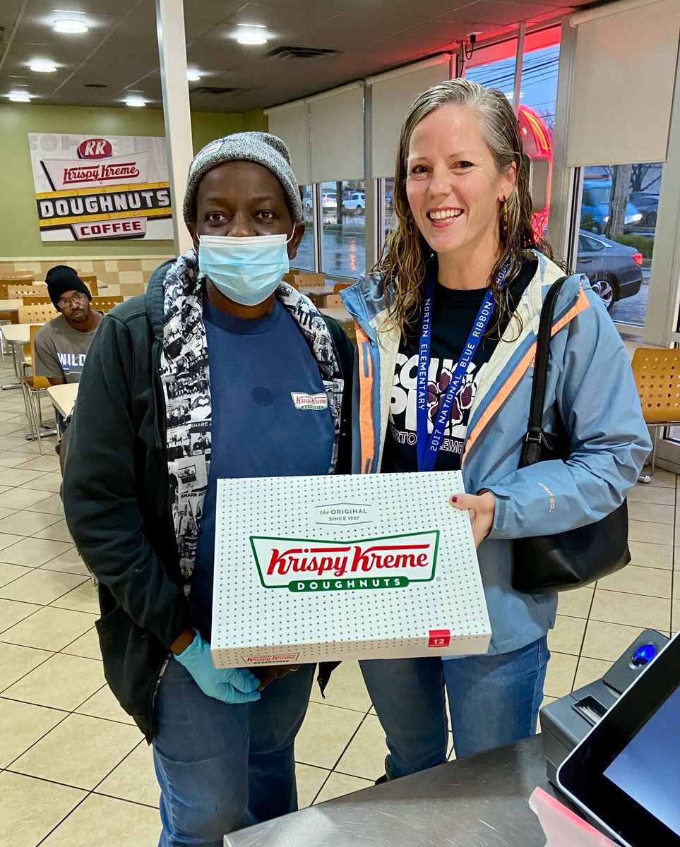 ColpoAmanda's tweet photo. Thank you @krispykreme Highlands for  donating donuts to our Norton Coffee Cart this morning! #coffeecartfridays @NortonCougars https://t.co/QHUlRjdjJt