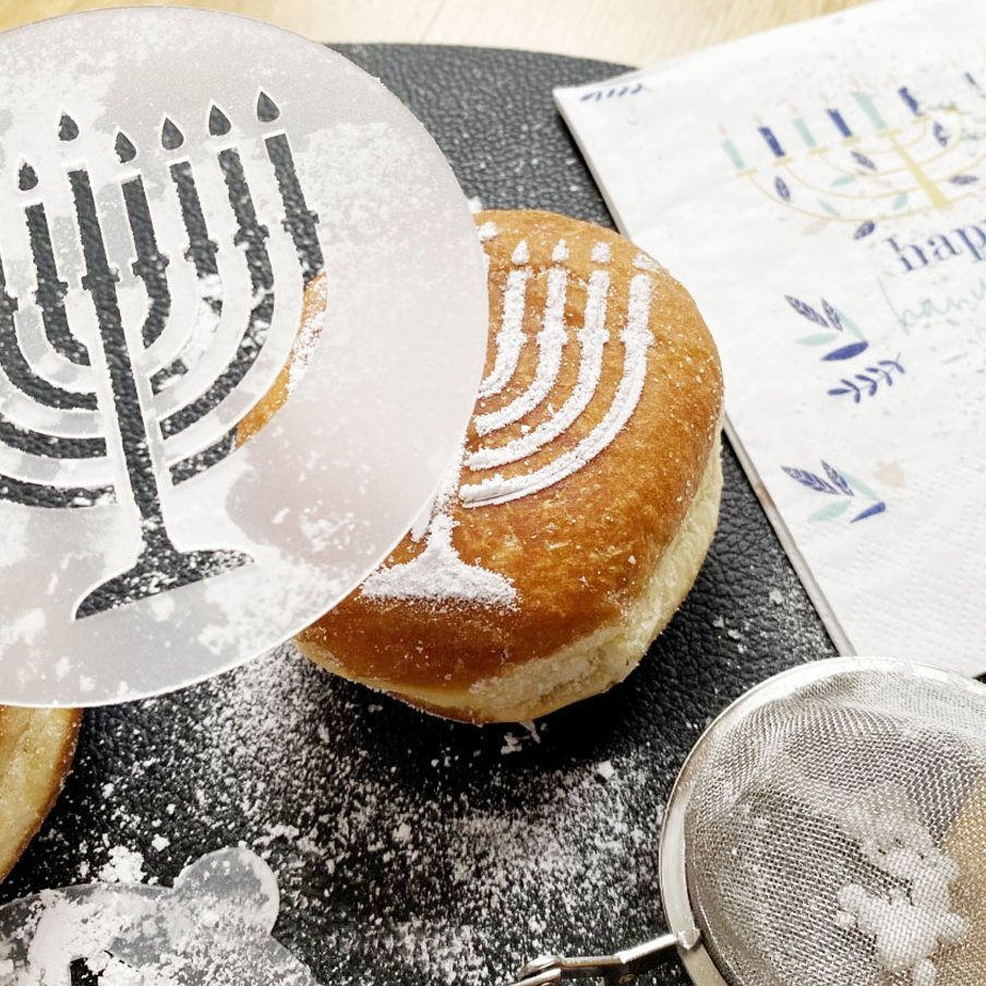 Schablonen für sevencardsdesign.com. Schablonen können nach Kundenwunsch individualisiert und z.B. zur Verzierung von Kaffeeschaum oder Weihnachtsgebäck verwendet werden.
betterdigital.de/individuelle-s…
#schablonen #gebäckschablonen #kaffeeschablonen #kuchenschablonen #betterdigital