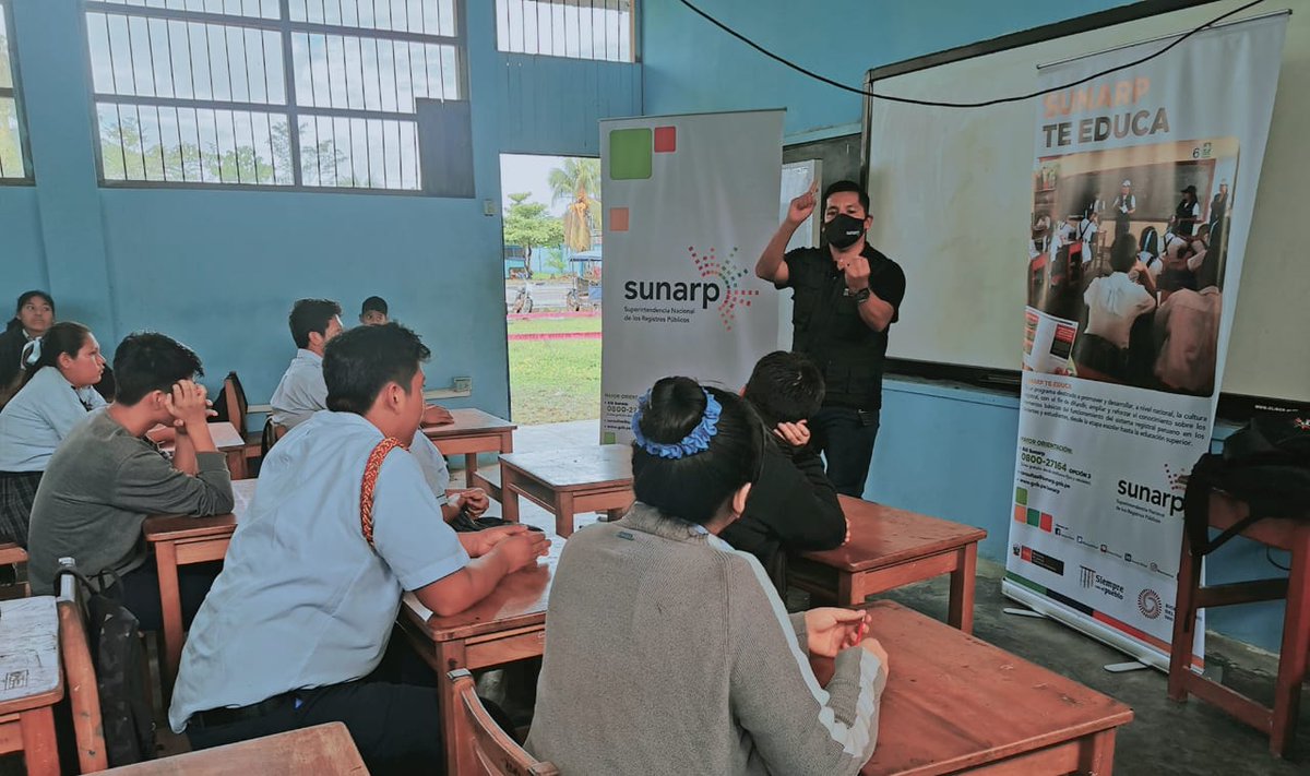 SunarpOficial's tweet photo. #NoticiasSunarp | Más de 200 ciudadanos, entre jóvenes y adultos del distrito de Nueva Requena, provincia de Coronel Portillo, participaron de los programas #BrigadaRegistral y #SunarpTeEduca, a través de la Zona Registral N° VI - Sede Pucallpa. https://t.co/gUvHr607fH