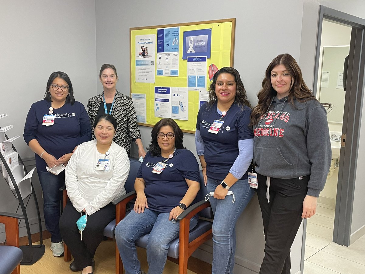 November is Lung Cancer Awareness Month and we are raising awareness at UI Health with our Shine the Light Event. @UICancerCenter @UICDom @UICPCCM @UICnews @UICnursing #LungCancerAwarenessMonth #Go2