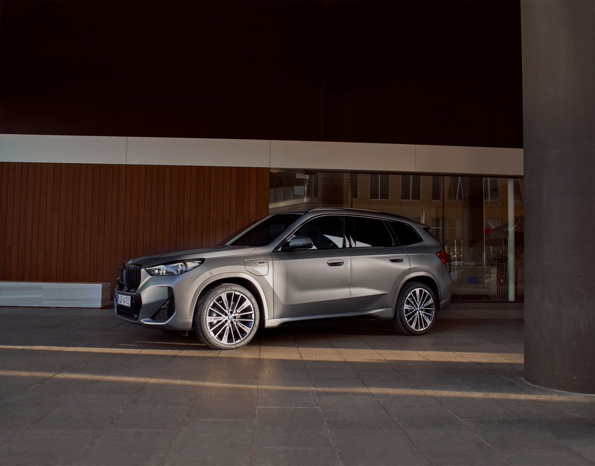 BMWEspana's tweet photo. Cuando te dicen que la belleza está en el interior y compruebas que es verdad.😍
BMW X1 Híbrido Enchufable.
#TheX1 #ElectrifYou
⚡️https://t.co/Sks0dxFtYC⚡️ https://t.co/WfBHpkRSIL
