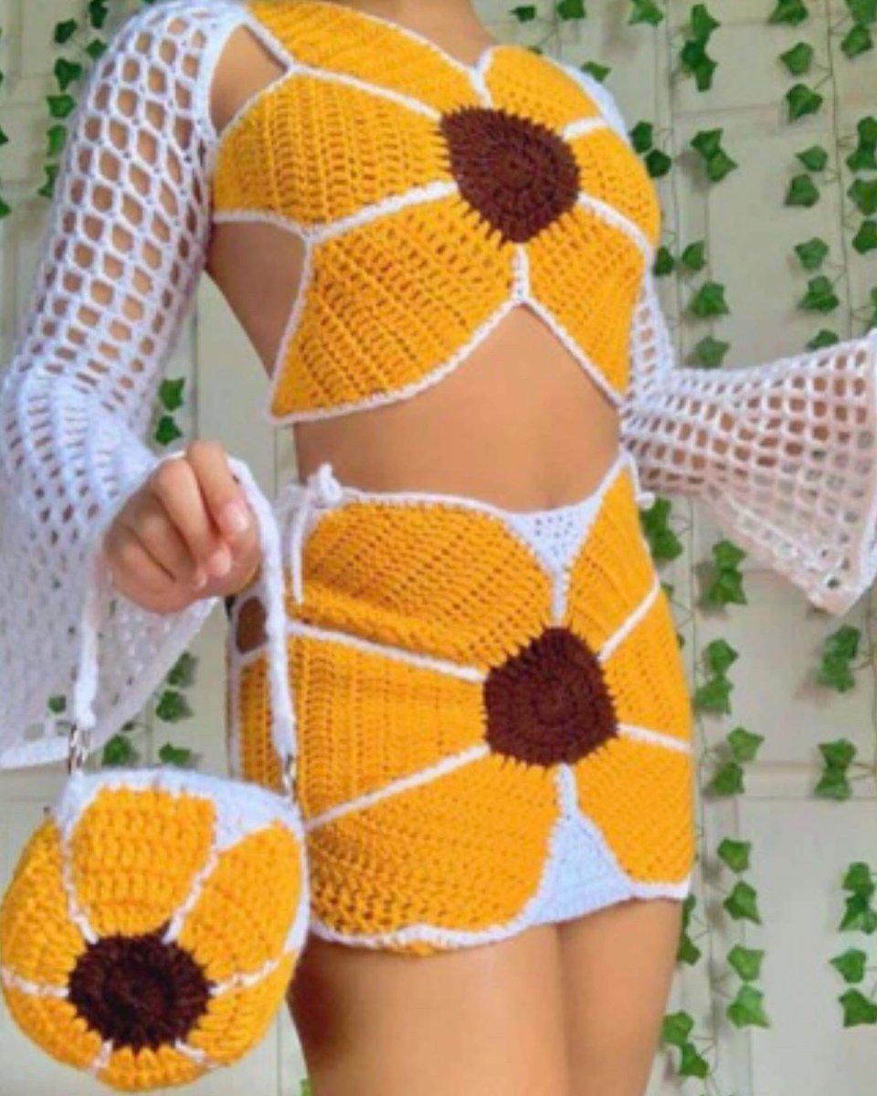 itsWillyWillz's tweet photo. #willywillzrainment
"If roses tried to be sunflowers, they would lose their beauty; and if sunflowers tried to be roses, they would lose their strength
The 🌻 SunFlower Skirt & Top
#handmadewith💛
MODEL worn By @herdehkemi
PRICE : 15K
Crochet Wear💨
It's
Custom Made
•it's https://t.co/HjbnDfXbyH