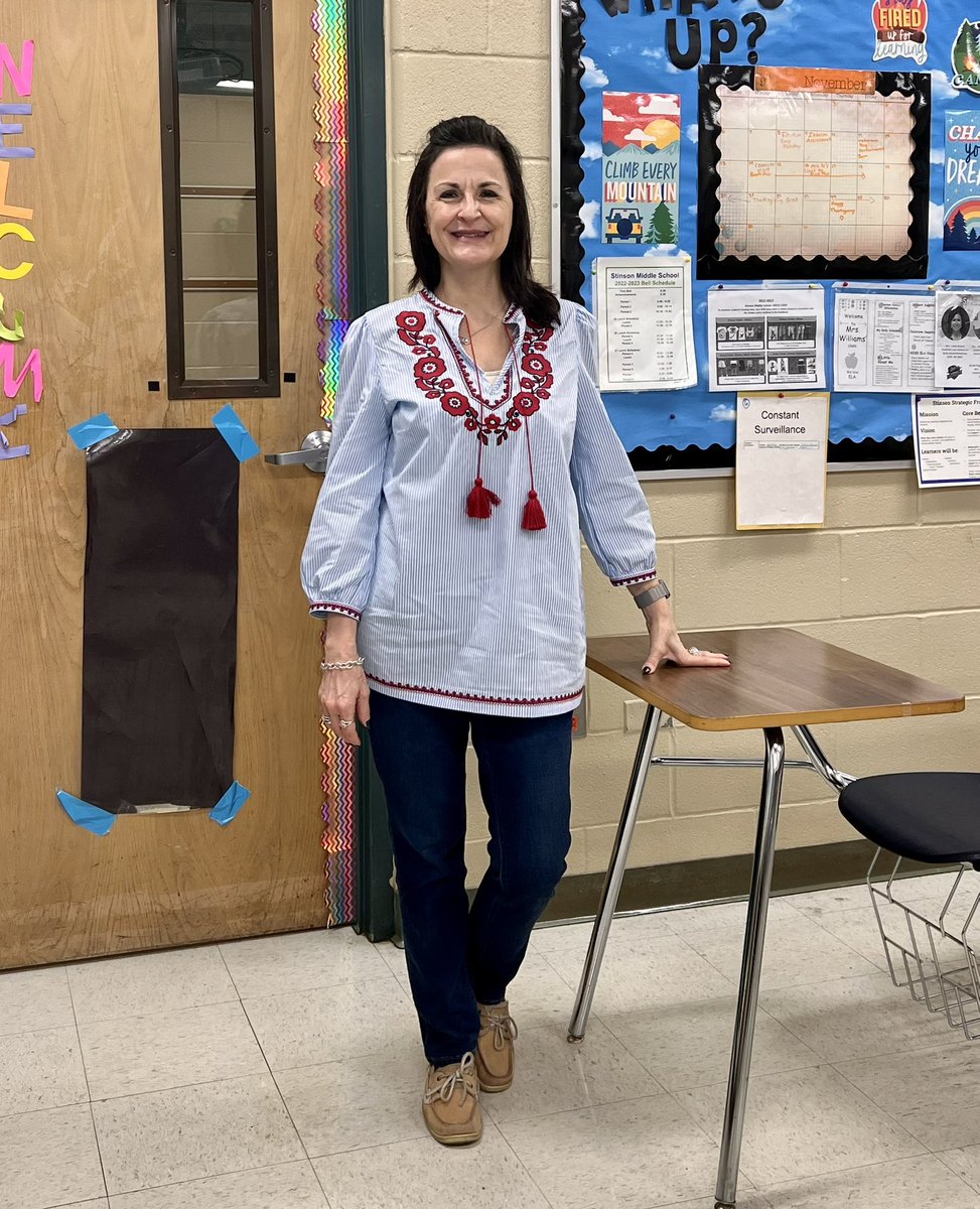 #HappyVeteransDay 🇺🇸 #APStin ✨ #SkyhawkPride 💙💚