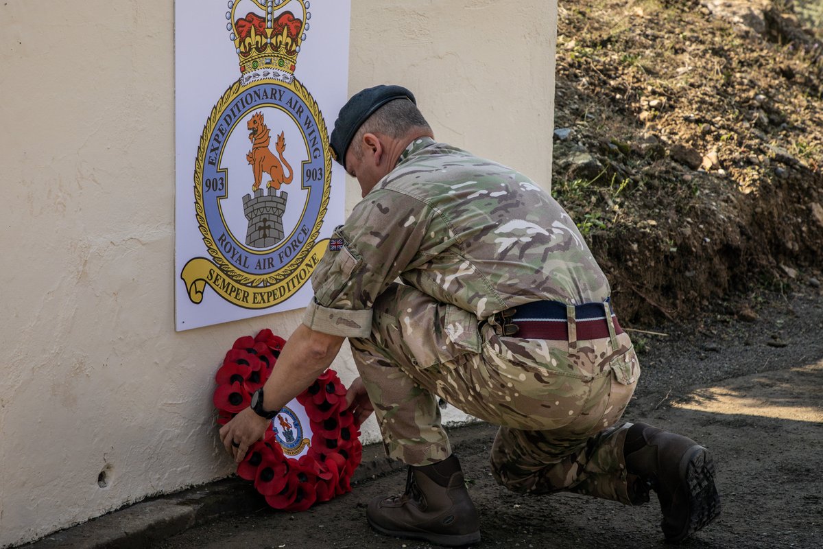 RoyalAirForce's tweet photo. Members of 903 Expeditionary Air Wing, deployed on Op SHADER, have come together to hold an Act of #Remembrance at 903 EAW HQ. 

Personnel from all 3 services stood together to remember and pay their respects for the sacrifices of the Armed Forces.
@UKACCMiddleEast https://t.co/ElELmDrPdS