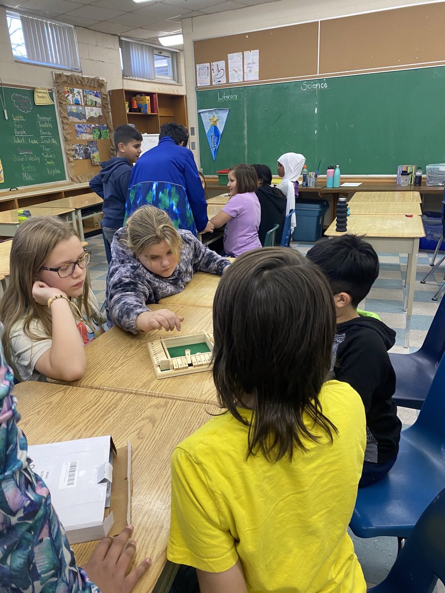 williamdavisps's tweet photo. The students in 7/8P are mentoring the 5/6K students using some #mathgames so they can mentor their primary buddy class, 3J @mrscottydallen @gecdsbpro @cmills_gecdsb https://t.co/5m2YCRW1uU