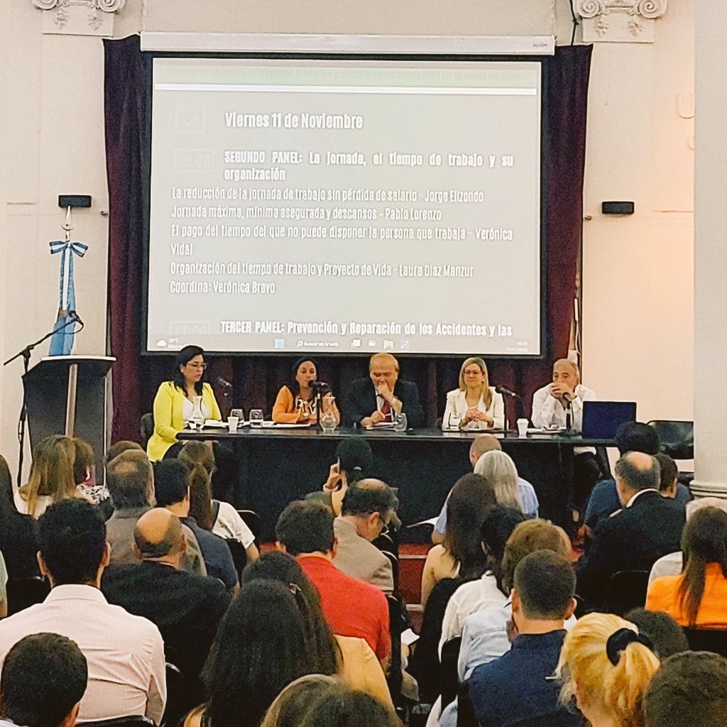 "La posibilidad de limitar la jornada de trabajo, de los descansos, de poner límites, hace a la soberanía por parte del trabajador sobre el tiempo de trabajo"

Dr. Pablo Lorenzo 
#congresolaboralrosario