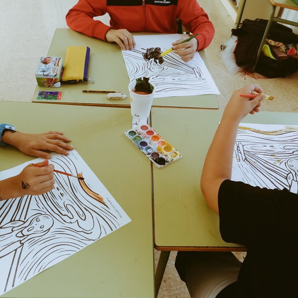 ARAMIREZLUCAS's tweet photo. Y así ha quedado nuestra exposición de "El Grito" de Munch.
-Reconocimiento y expresión facial del MIEDO.
#programaemocionesenelcole
#emocionArte
@Educarm @ProgramasRM https://t.co/Aktk0ms3l2