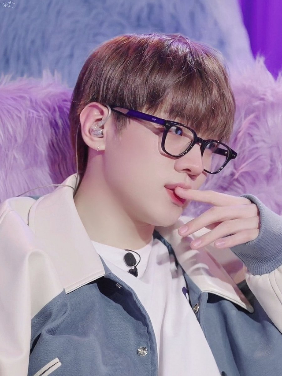 linyiqx's tweet photo. 💜
#재찬 #박재찬 #JAECHAN #DKZ https://t.co/pOTgP4JSI0