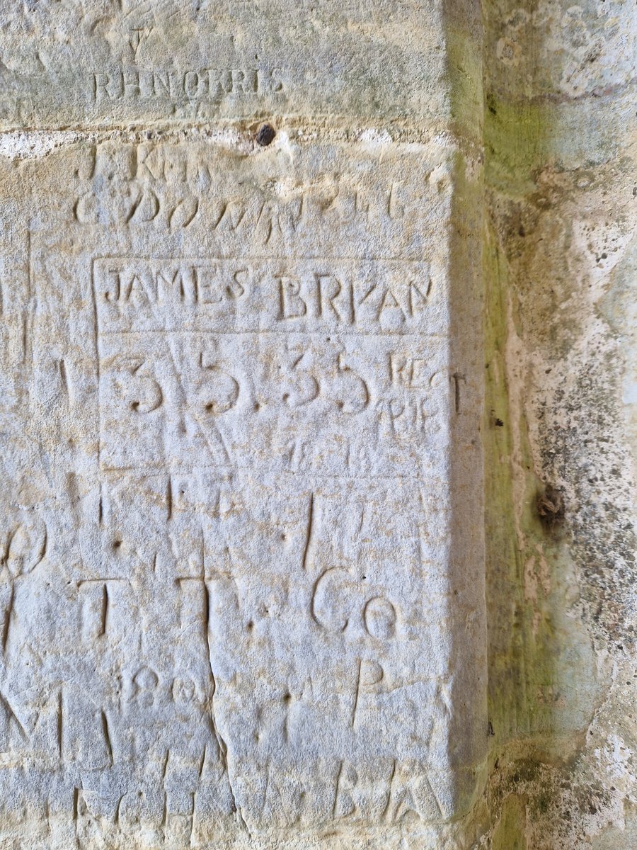 Graffiti outside portcullis of Bodiam Castle, left by James Bryan, 35th Regiment of the Foot soldier, in 1818. He carved two at the site, another at Battle Abbey during his brief stay in Sussex following a campaign in Malta. Made me think of @MaddyPelling's graffiti research!