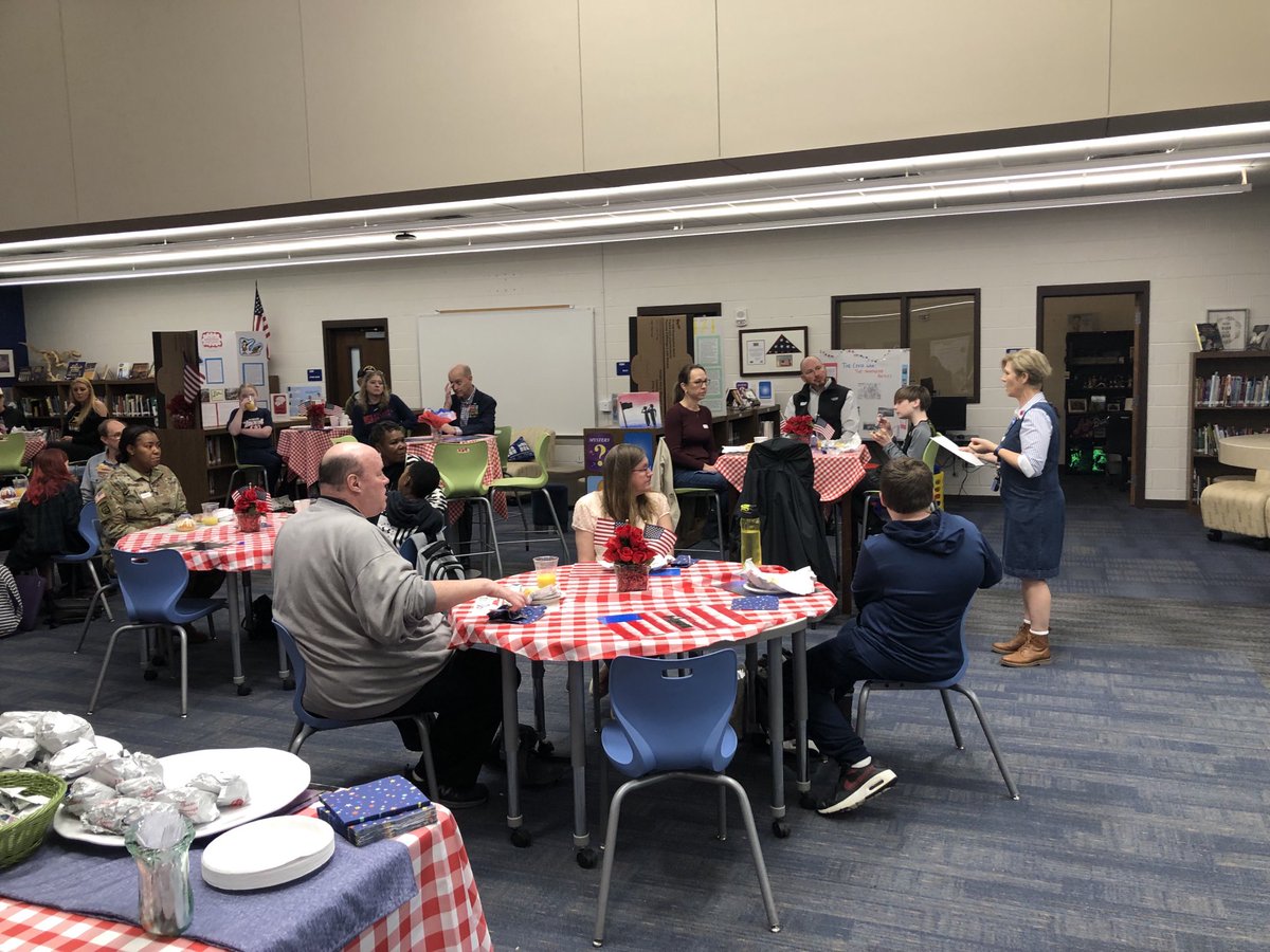 KeithSargent18's tweet photo. This morning we honored our Veterans ⁦@DeSanaMiddle⁩! Thank you to ⁦@BrysonBridget⁩, Ms. Derrickson, Ms. DeBary, Ms. Tarver, &amp; Ms. Petit for making our Veterans Day extra special. https://t.co/fEl4XXnMSr