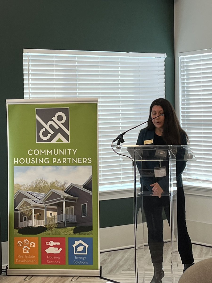 gentry_glc's tweet image. Legislation in Action. VA’s first #sharedsolar launch event w/ @CHPorg and Dimension @ssurovell @jonesjay @RipSullivan48 @MarkWarner @Virginia_Energy @selc_org @SolarAccess @BrianaSewellVA @guzman4virginia @KenPlum1 @KarrieKDelaney @SierraClub @AnninPWC @AndreaBaileyVA @arcadia