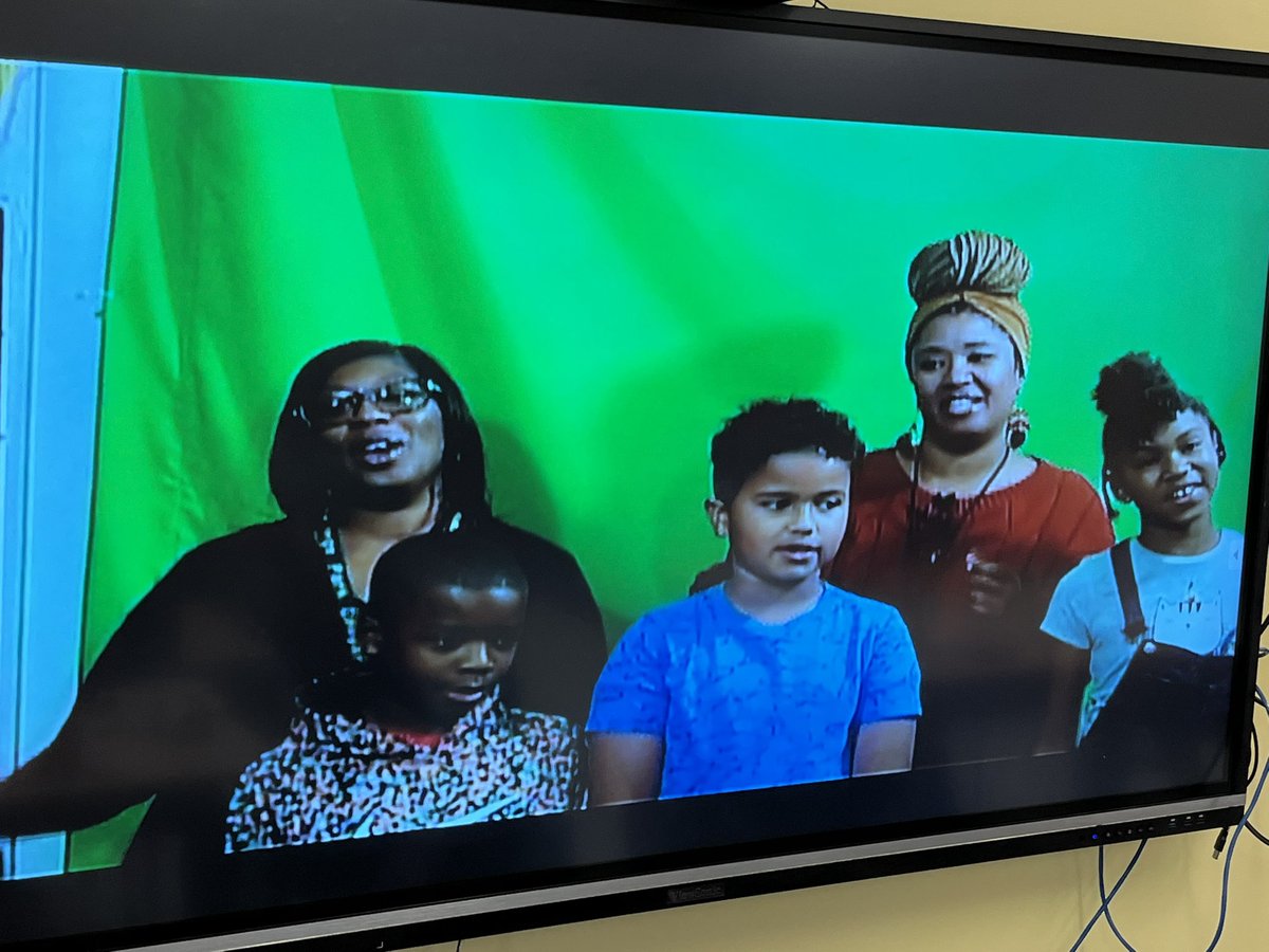 mepvabeach's tweet photo. Some of my awesome students helping sing the College Park school song on Thursday morning! 😊🎵 @DrManigo @CPES4LIFE #CPESProud https://t.co/8M1qkXaFnX