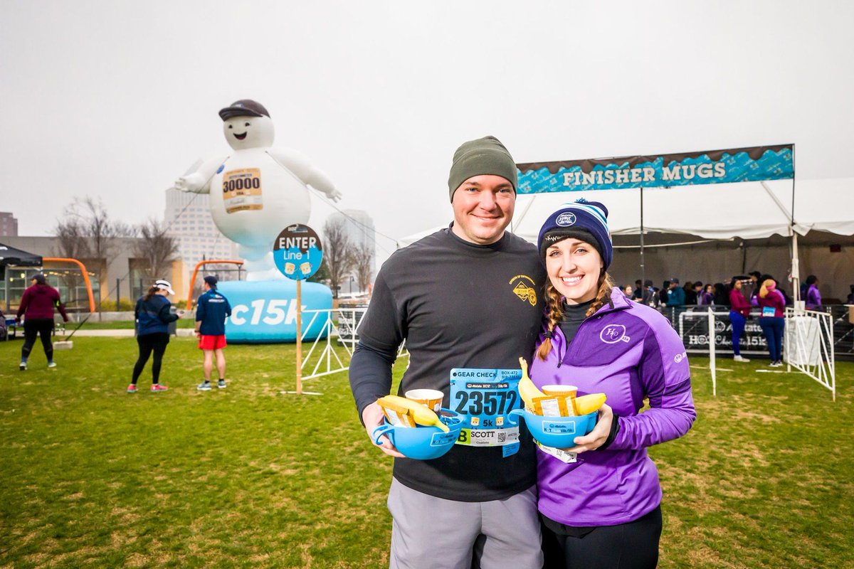 BibRave's tweet photo. Raise your ✋ if you run on chocolate 😛! Run for 🍫 &amp; SWAG on 12/18/2022 in Tampa at the @hotchocolate15K!

Score the sweetest deal around &amp; use code "BRPRUNHAT" for a free run hat.

Sign up today 👉 https://t.co/MBoSuYGymV

#HCTampaBR #BibChat https://t.co/7HoLkMJhfk
