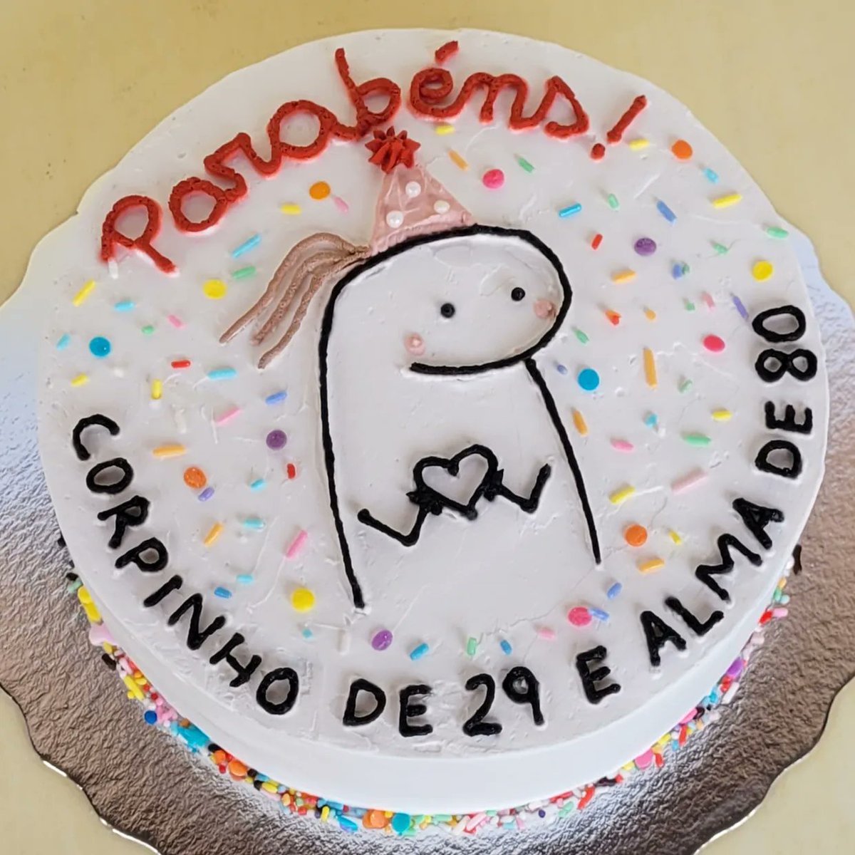 marikatdoces's tweet photo. Bolo Flork personalizado 
"Parabéns! Corpinho de 29 e alma de 80" 🥳🤭
.
Massa baunilha com recheio de doce de leite 
.
Orçamentos via DM ou whatsapp (11) 997774041
.
#bolodecorado
#flork #florkcake #memeflork #artesanal #confeitariasp #vilamariana #marikatdoces https://t.co/rmfSpFUBRy