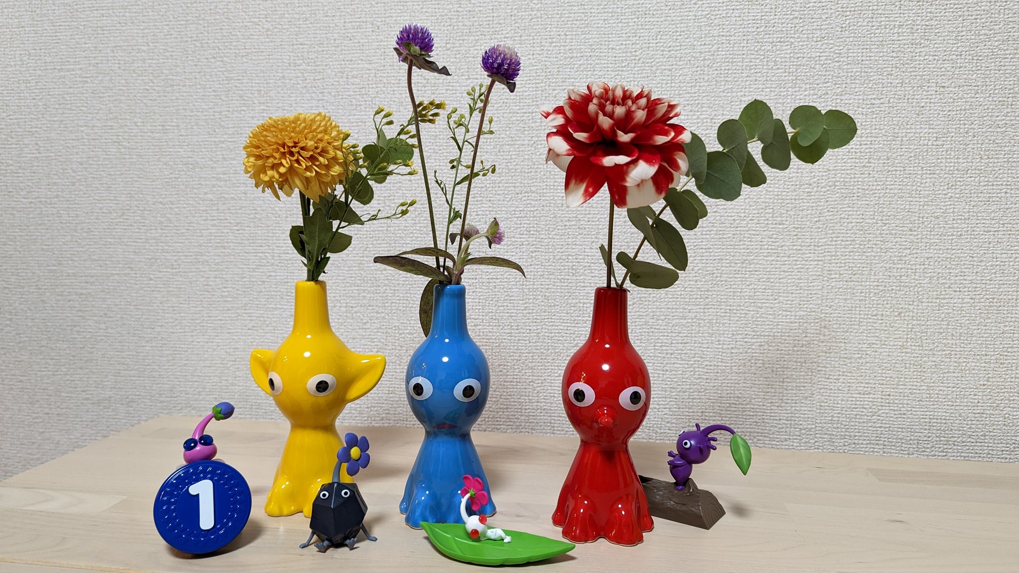 ピクミン 一輪挿し 3色セット 花瓶 ニンテンドーストア ピクミン 一輪挿し 3色セット 花瓶 ニンテンドーストア