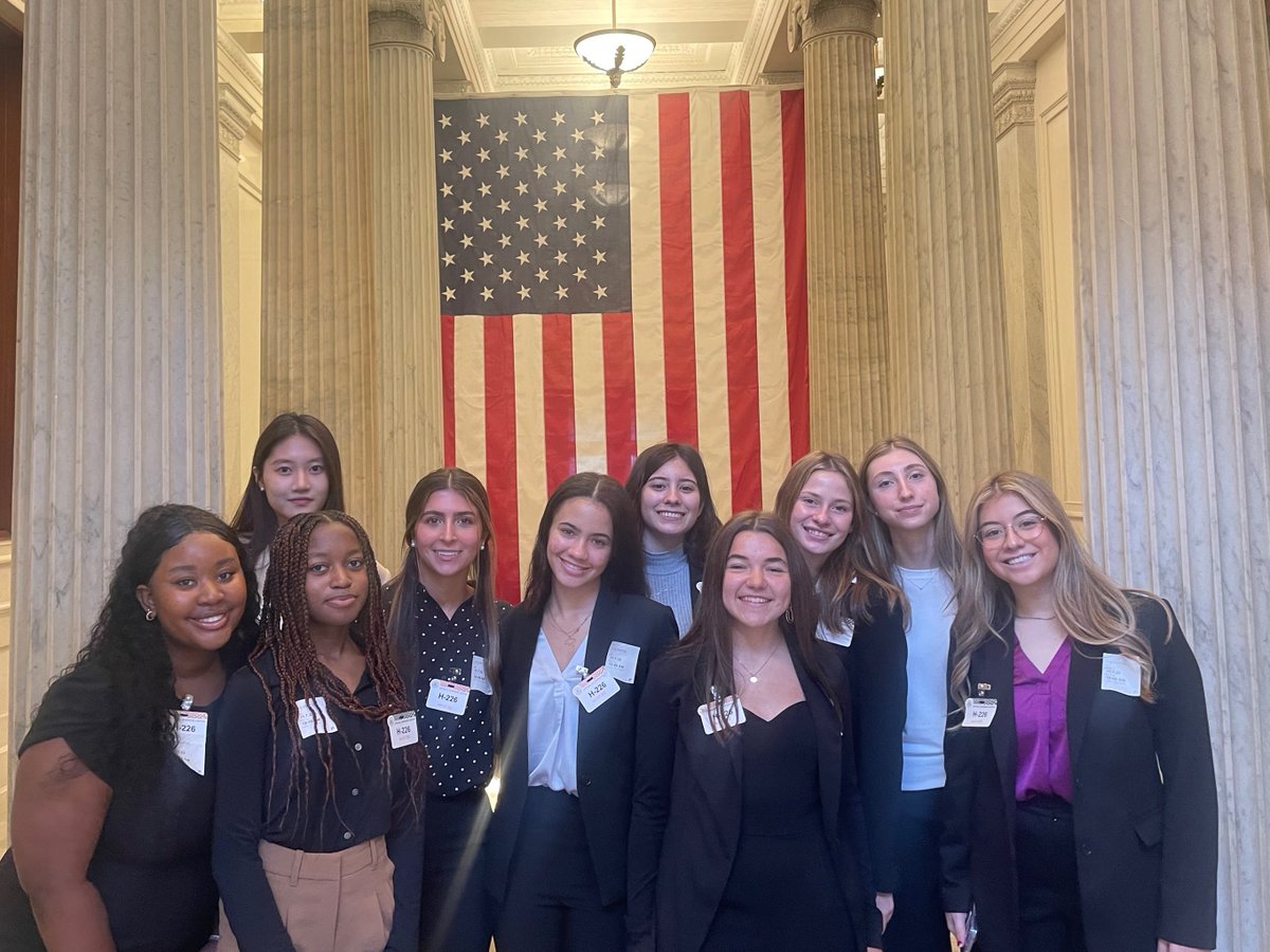 MadeiraCoCurric's tweet photo. Meet our #MadeiraGrade11 Interns for Mod 3! We could not be more excited to have our students working for great offices and learning all about our government. #MadeiraChangingTheWorld https://t.co/xsn5oAxkiz