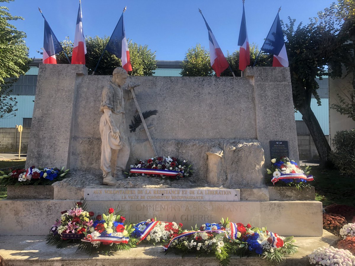 commentry2020's tweet photo. 🇫🇷 11 NOVEMBRE 1918 - 11 NOVEMBRE 2022 🇫🇷

104 ans après la fin de la Première Guerre mondiale, alors que la guerre sévit encore, y compris en Europe, chérissons notre chance de vivre dans un pays en paix.

🕊 La paix est le bien le plus fragile, mais surtout le plus précieux 🕊 https://t.co/WZlnSurbOQ