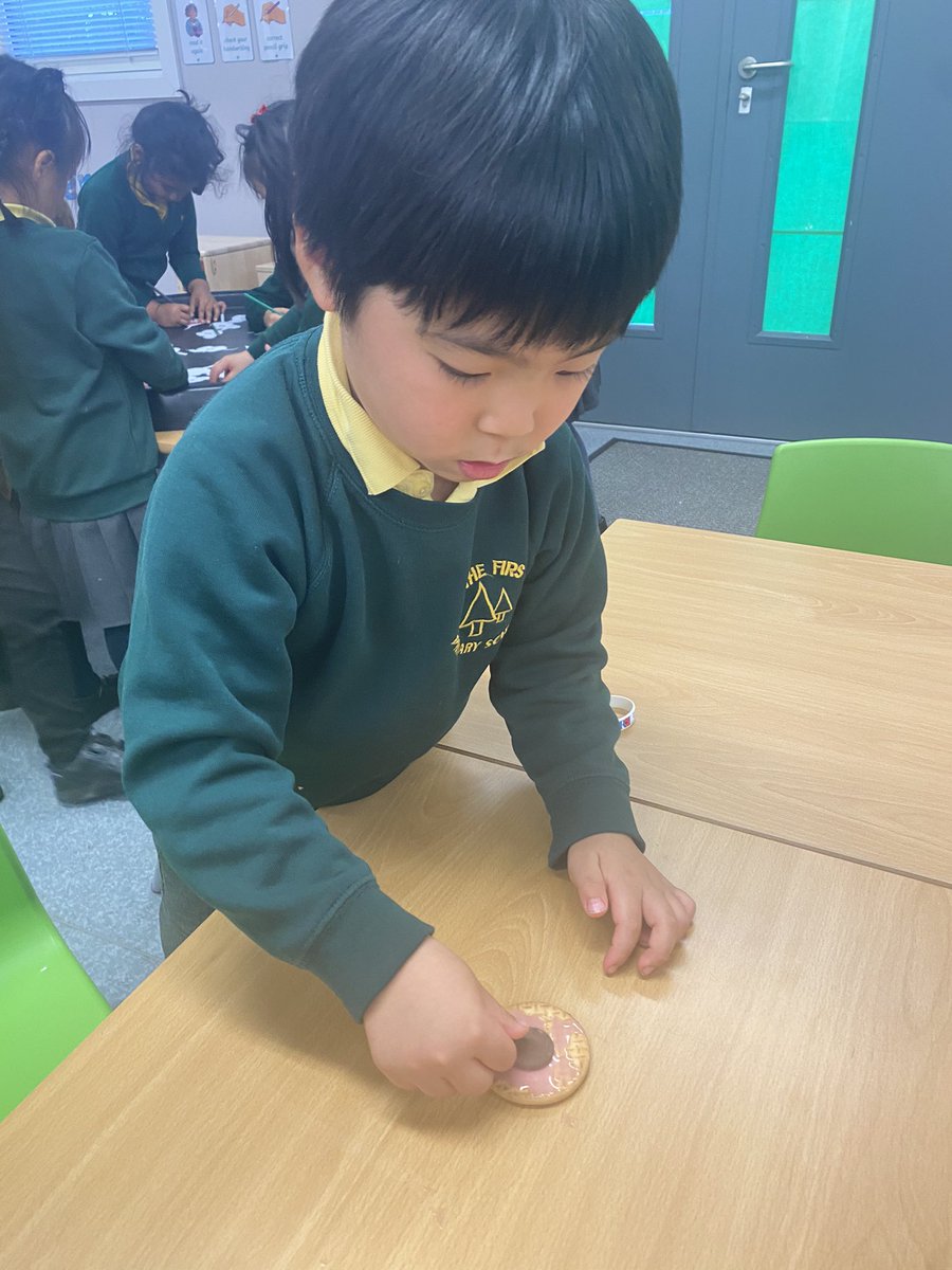 firsprimarysale's tweet image. #Y1Apple Today we remember... Remembrance Day ❤️