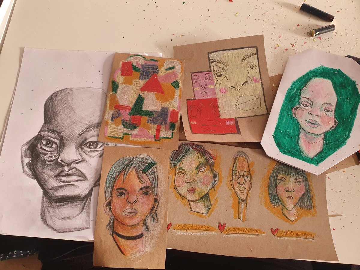 weemushroomart's tweet photo. Signed up for a short art course and made these quick drawings during the warm-up session :)))

#art #oilpastels #artist https://t.co/J8kzKoPFwQ