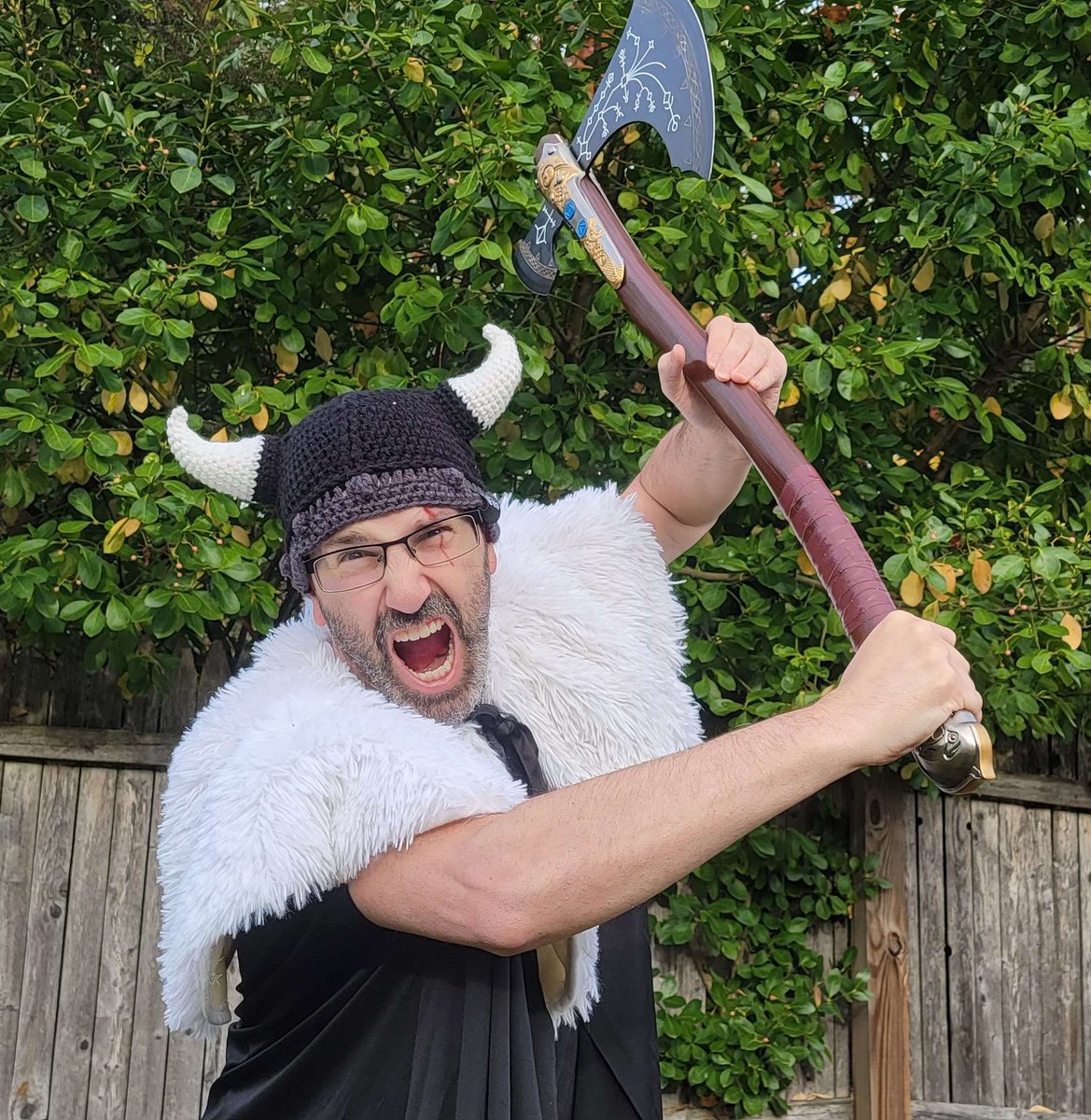BogOtter's tweet photo. [LIVE] Bog of War, Bog-A-Thon! Up to 12 hours of Ragnarok, giveaways, stretch goals, &amp; good vibes. 

Let's start the weekend together &amp; jump into an amazing adventure.

/BogOtter on Twitch https://t.co/mMmfW0Ej2O