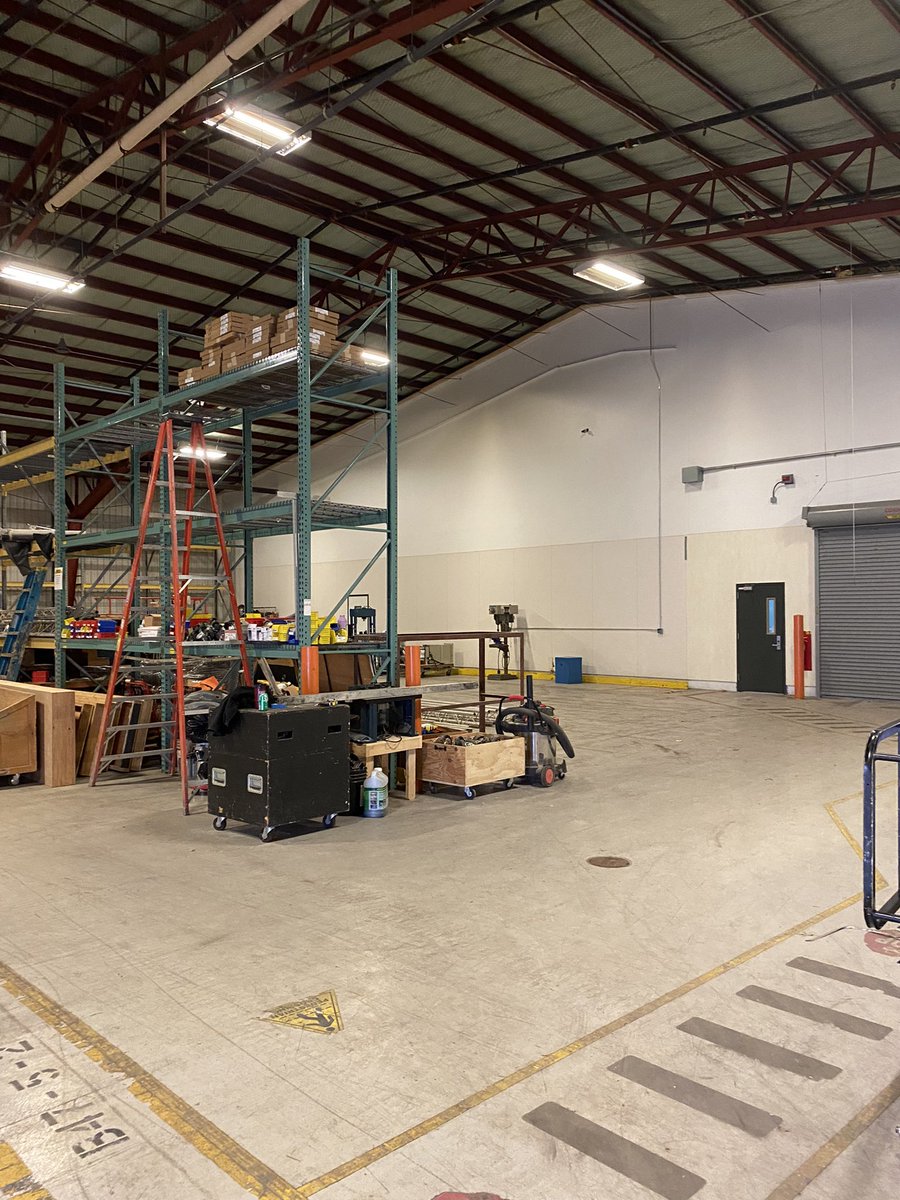 Jared_L_Morgan's tweet photo. Moving scene shops here at Geva!

#Theatre #TheatreLife #GevaTheatre #ROC #RochesterNY #Scenery #Backstage #Onstage https://t.co/BibjCwHjw7