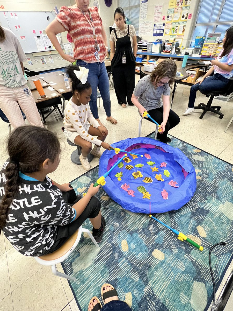 misspopowitz's tweet photo. Gone Fishing for synonyms @NISDCNE Literacy Night! Loved seeing all the families show up. #rootedcoloniesnorth https://t.co/TiDClZ6V20