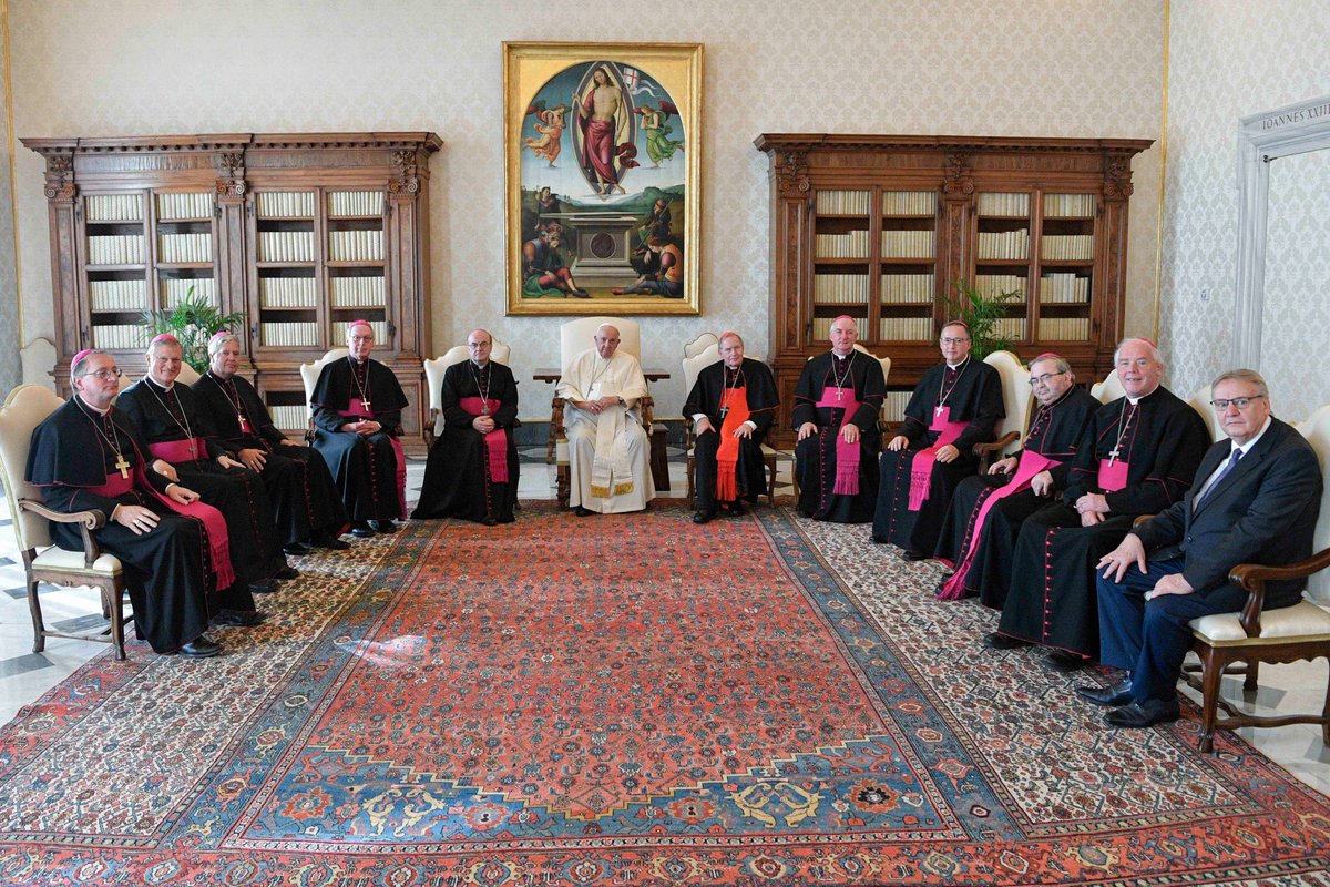 The #Dutch bishops are in Rome this week for their ad limina visit. This morning they met with Pope Francis. 📷 Vatican Media