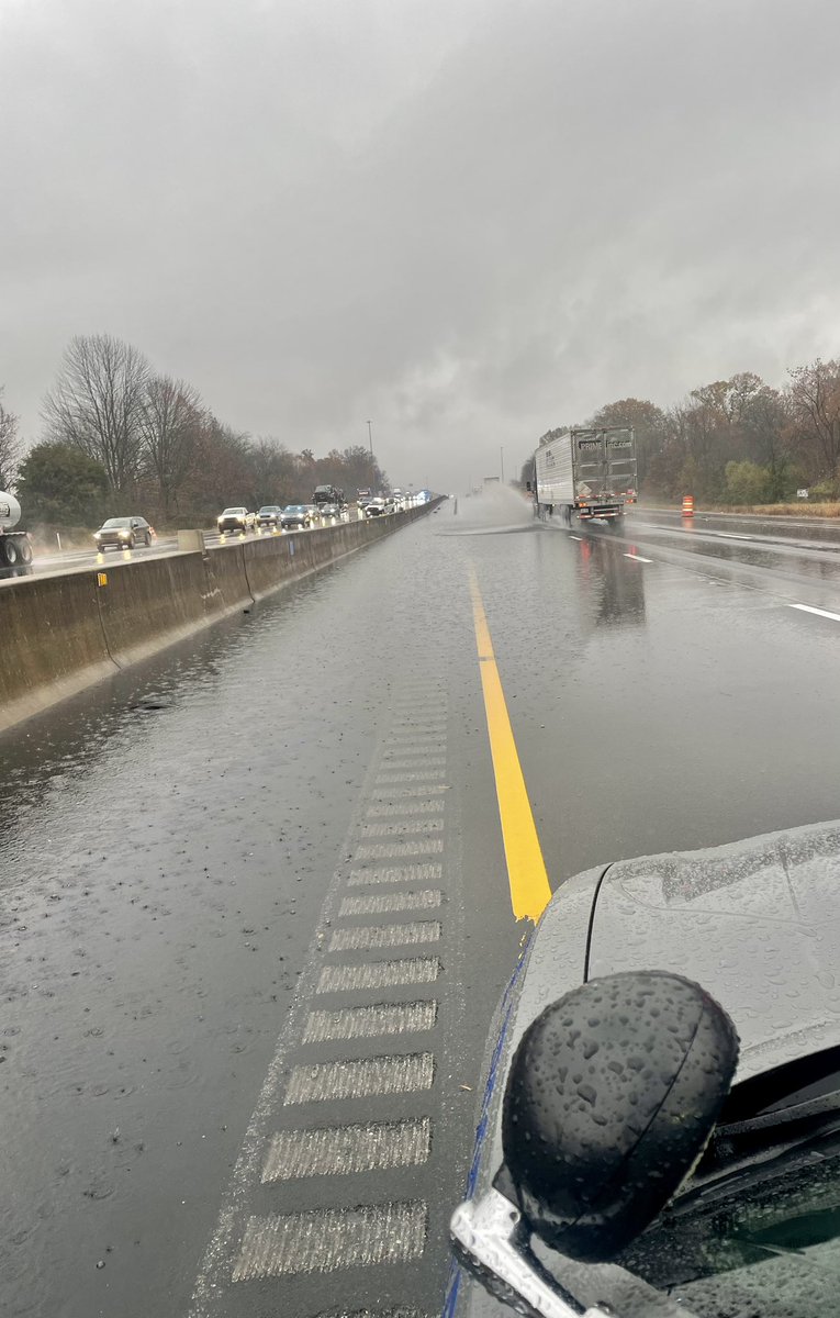 TprPriddy's tweet photo. We have responded to multiple collisions between the 1-2 mile markers of I-65 both north and southbound this morning due to heavy rain fall. Please use caution if you are traveling in the area. https://t.co/YNLvVIZqmQ