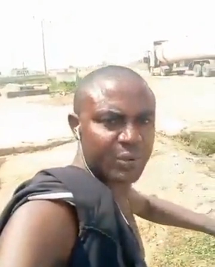 SaharaReporters's tweet photo. BREAKING: Nigerian Customs Service Detains Officer For Exposing “Booming Petrol Smuggling Business” To Niger Republic, Cameroon, Chad, Others | Sahara Reporters https://t.co/BEmB4sQSwG https://t.co/qSV6Qe9gtr