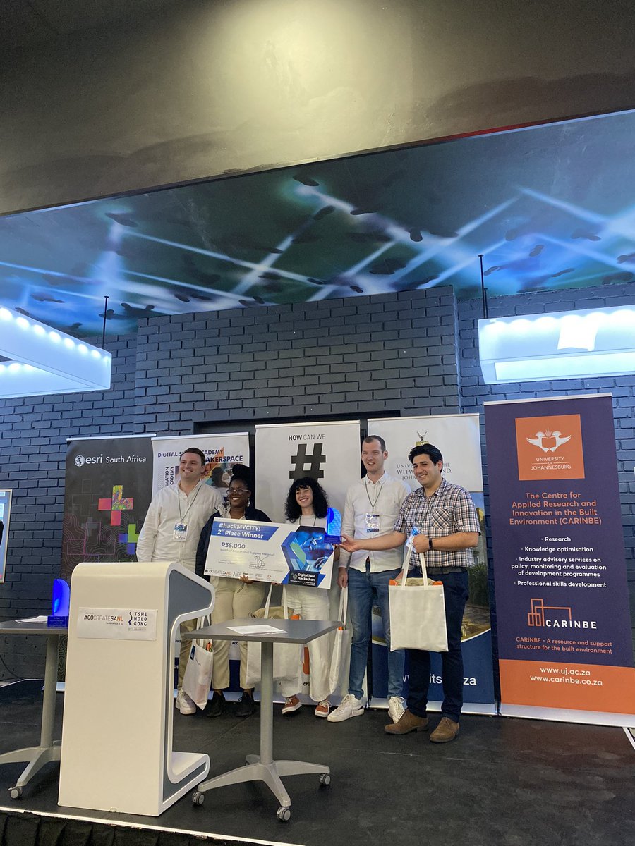 Geekulcha's tweet image. Team Asset Management takes the second prize💃🕺💃

Big ups to the team🥳🥳

#hackMYCITY
#DigitalTwin