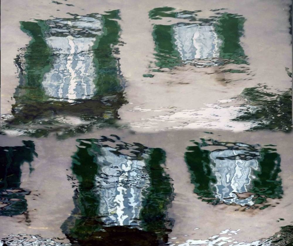 Enza De Paolis, "Attesa", 2020, stampa fotografica fine art su carta cotone⁠
⁠
#artecontemporanea #photooftheday #arteitaliana #enciclopediadarte #artistsupport #artwork #photography #artoftheday #contemporaryart #picoftheday #artsy #art #craft #italianart #water #reflecion