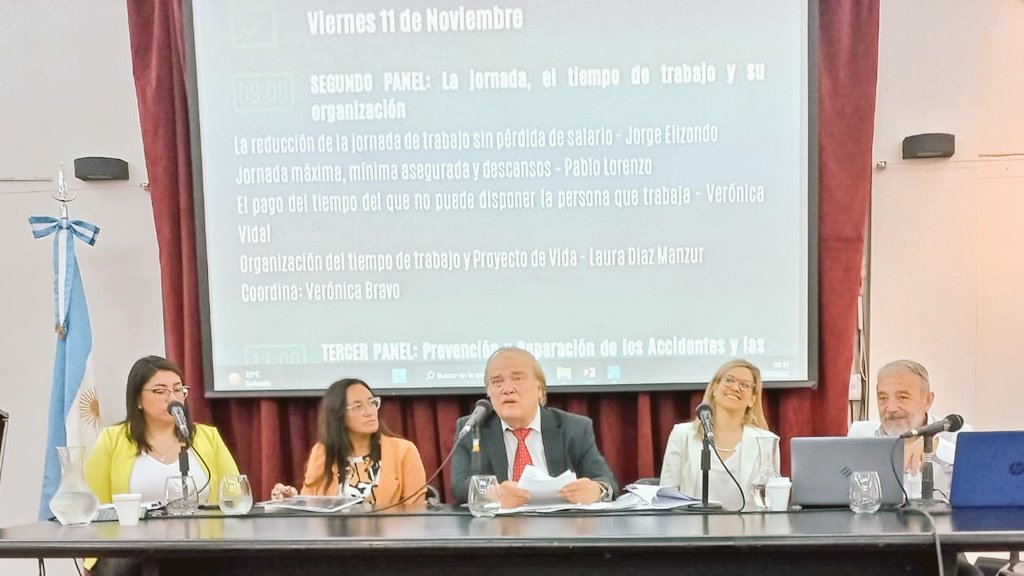 "El tiempo de trabajo es tan importante para las organizaciones de trabajadores que siempre fue prioritario, eso lo entendió la OIT que le dedicó su primer convenio"

Dra. Verónica Vidal
#congresolaboralrosario