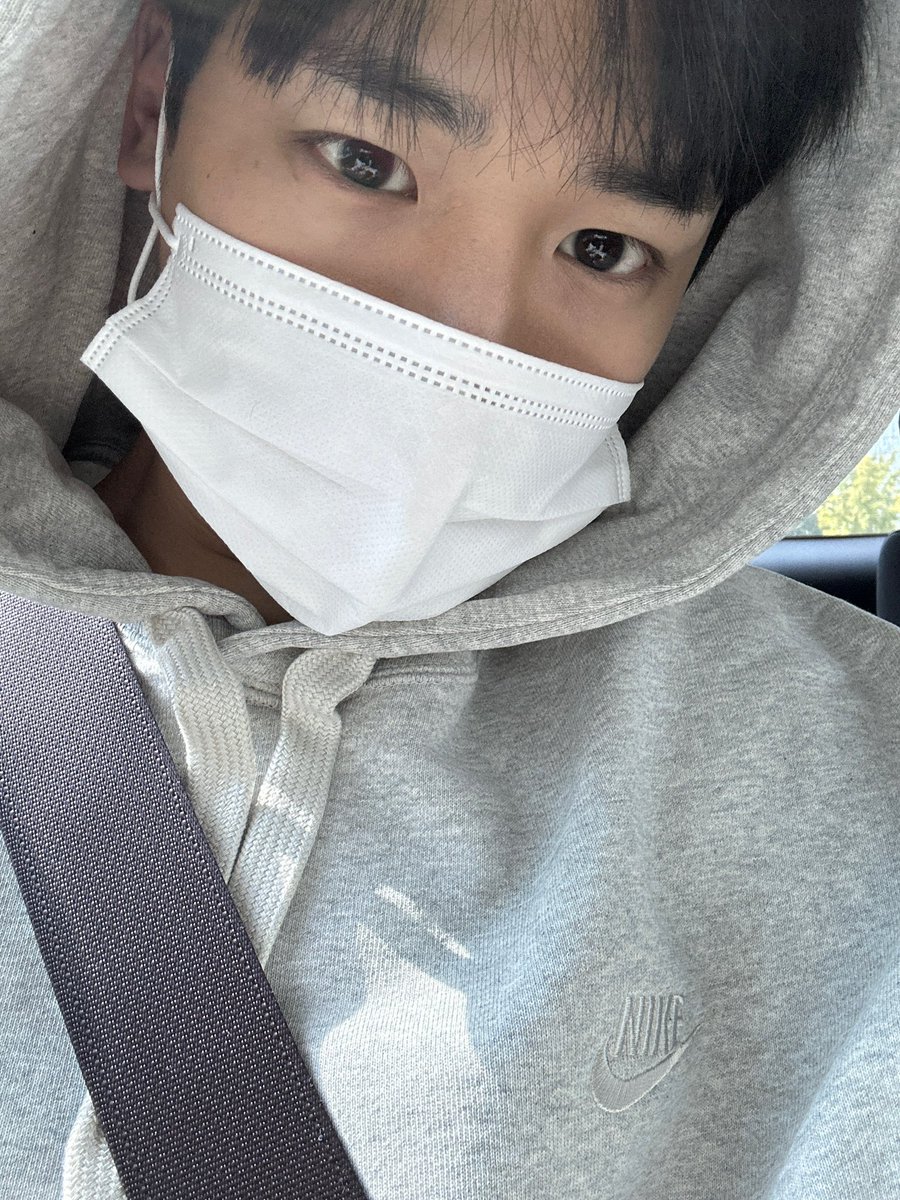971112_cbclOVE's tweet photo. 앞으로 더 빛날 병찬이 곁에 늘 함께할게 26번째 생일 너무 축하해💛🥺💛🥺💛

#빛나는_병찬이의_26번째생일
#HAPPY_BYUNGCHAN_DAY https://t.co/6FzZ5pLDjN