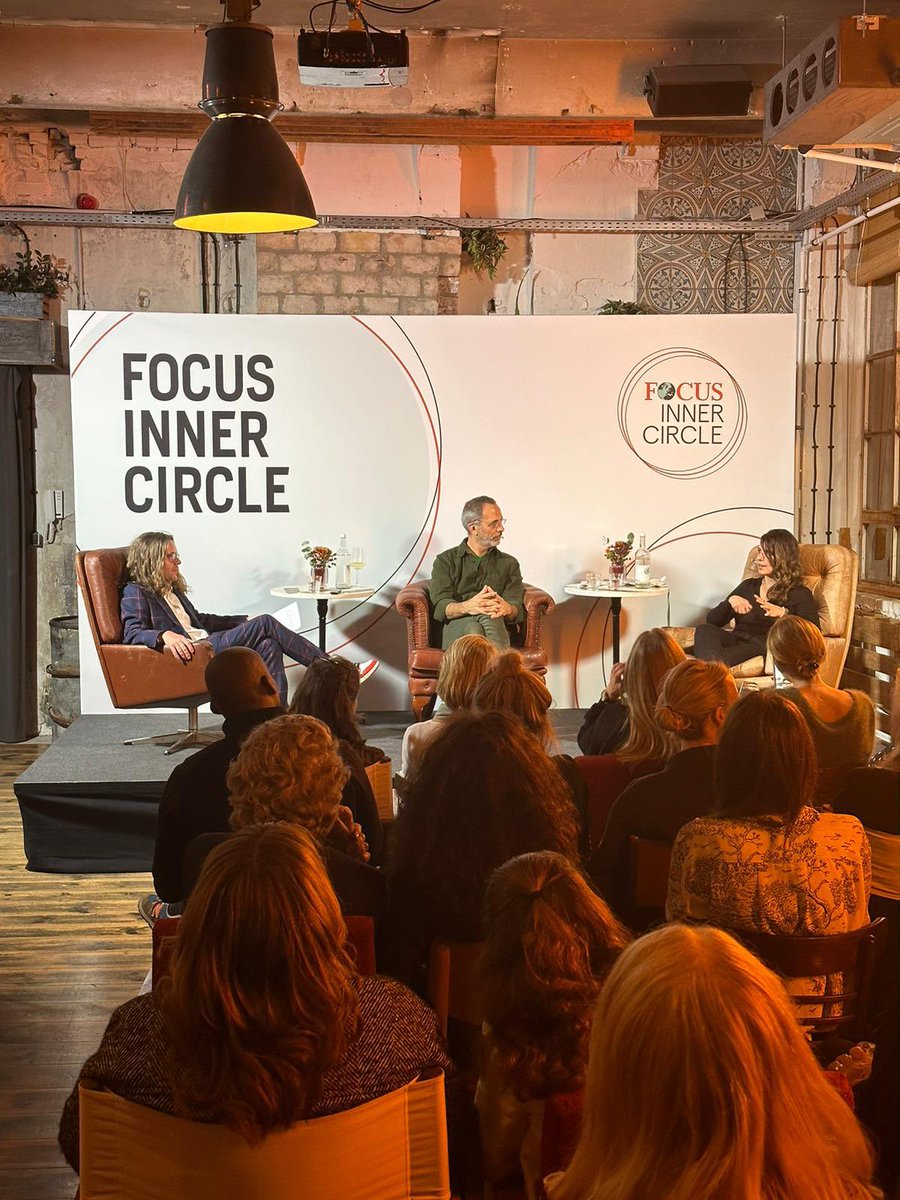 Danke für einen kurzweiligen und spannenden <a href="/focusonline/">FOCUS online</a> Inner Circle in #Berlin, diesmal mit Weltbestsellerautor <a href="/ottolenghi/">Ottolenghi</a> &amp; @Noorishbynoor. Super interessante Einblicke u.a. zu veganer Küche 👍👍