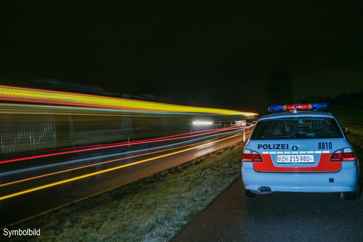 KapoZuerich's tweet photo. Ottenbach: Kellerbrand verursacht erheblichen Sachschaden
Beim Brand in einem Keller ist in der Nacht vom Donnerstag (10.11.2022) erheblicher Sachschaden entstanden. Verletzt wurde niemand.
https://t.co/PDPZwmiP7V
#KantonspolizeiZürich #Ottenbach https://t.co/GZbVihIvTb