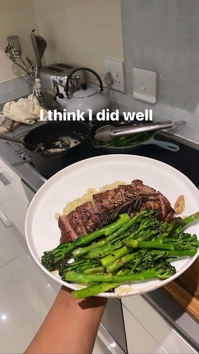 LangaMav's tweet photo. When UberEats says ‘no couriers available’ then I cook. https://t.co/fQpsUPmoLE