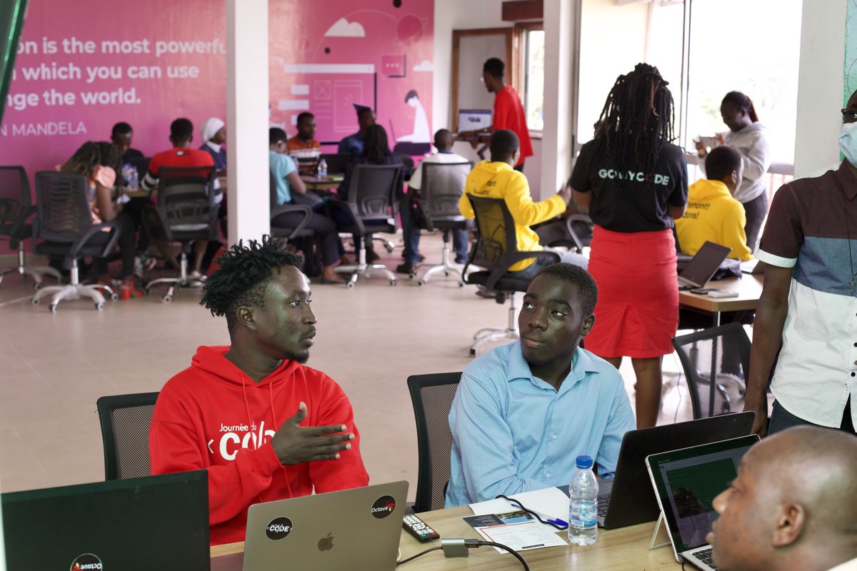 journeeducode's tweet photo. "A mon avis une @journeeducode (#J2Code) permet d’ôter le mythe fait autour du numérique... " dixit @noelynguessan
https://t.co/til3RHWf2N https://t.co/zILkcHjoDK