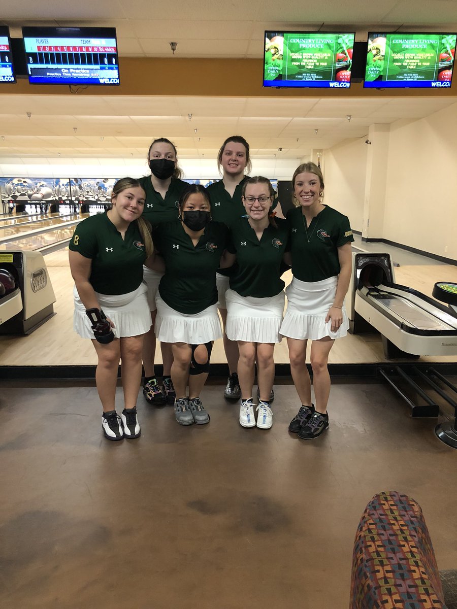 UAB_BOWL's tweet photo. Ready for Day 1 of MEAC meet 1 in Millsboro, Delaware. Everyone give a big Blazer Bowling welcome to Reese Lowery, our friend from UAB Softball, who is helping fill our roster this weekend! https://t.co/uOQnPuqFLe