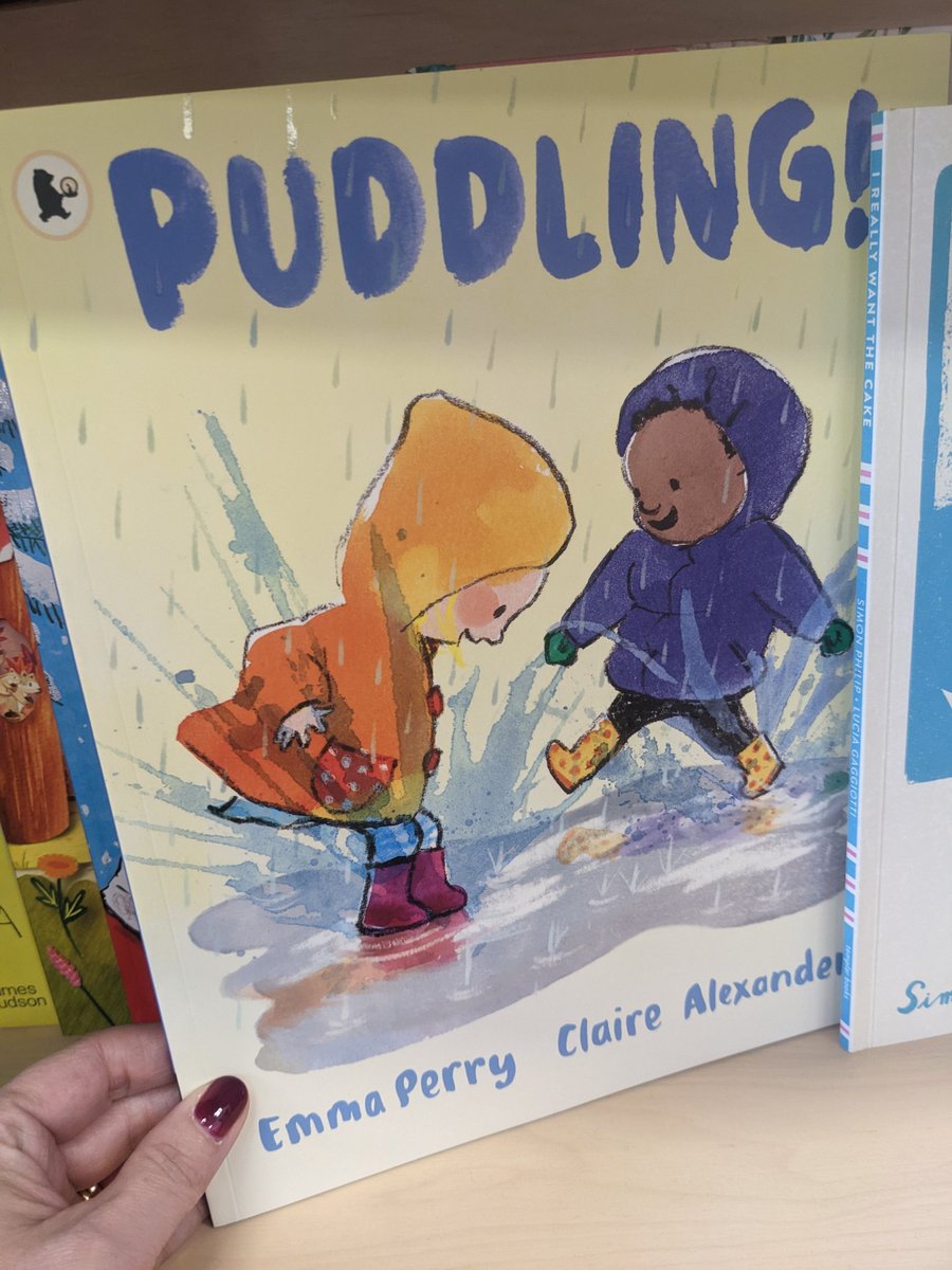 sarahpbroadley's tweet photo. Paws @kfosterauthor, Time to Move South for Winter @ClareHelenWelsh @JennyLovlie, Puddling @_EmmaPerry @PicBookCourse, We're Going to Find the Monster @malorieblackman @DapsDraws - all shouting from their shelves at @argonaut_books. Happy Friday folks π https://t.co/cVmHR1bobT