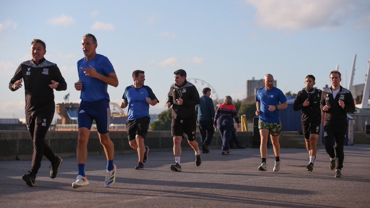 SUFCRootsHall's tweet photo. 📷 Coaching staff including Head Coach Kevin Maher took part in a 5km run along the seafront this afternoon. 🏃‍♂️

They were joined by #Blues supporters as staff approach the halfway point of the @prostateunited challenge. 👏 https://t.co/yRsGiyIQfb