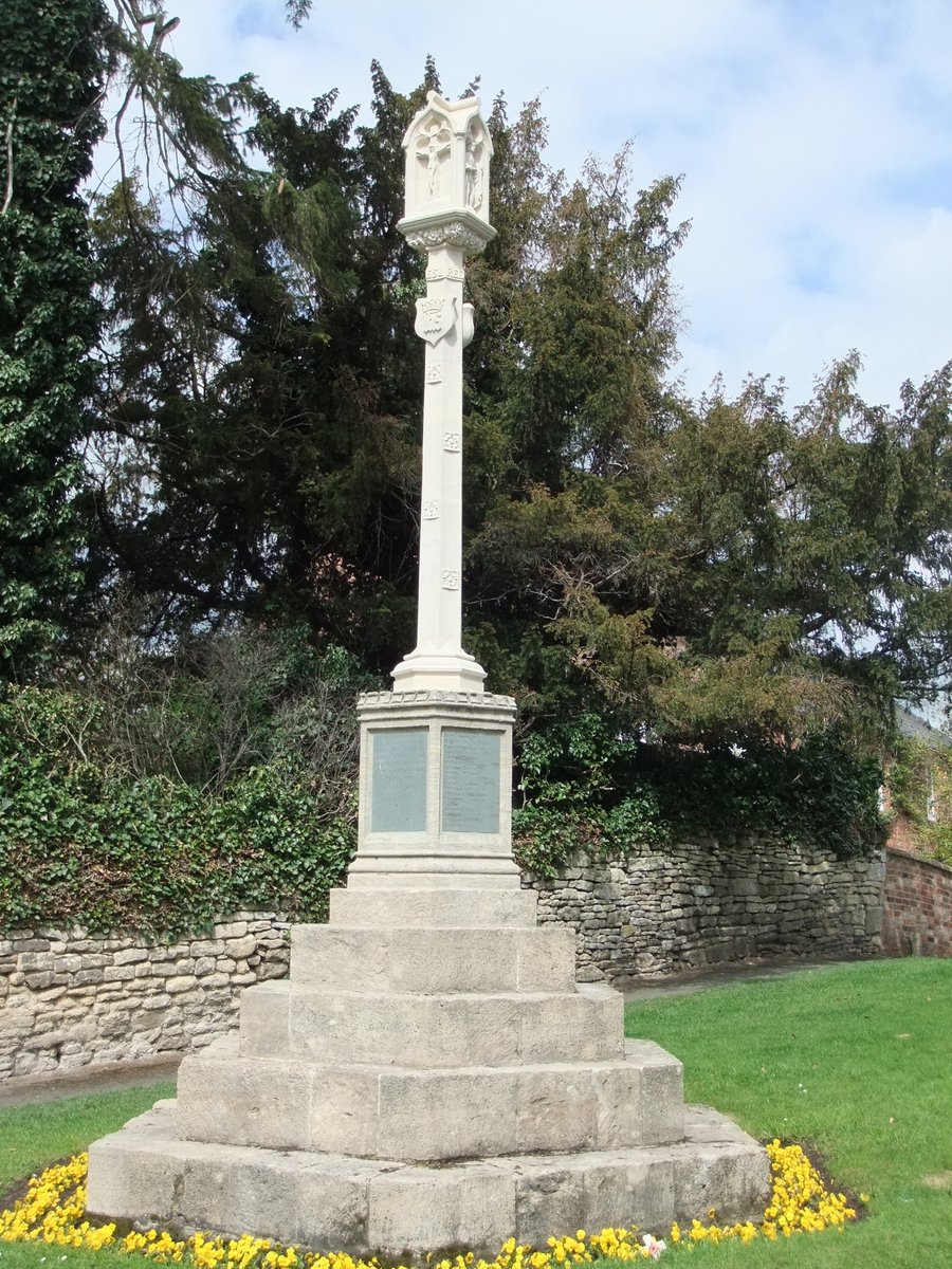 Today, as the nation pauses to remember, we're looking back at some of the memorials from previous #NaturalStoneAwards.

We're always struck by the solemn and distinguished tribute that these memorials deliver for those who were lost.

#RemembranceDay2021  #LestWeForget