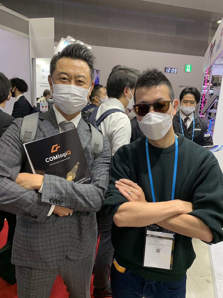 iyama_hilltop's tweet photo. ものづくり太郎さんと2ショット!
集客力やばかったです。
#monozukuritarou
#hilltop
#COMlogiQ https://t.co/RCfWaC44RY