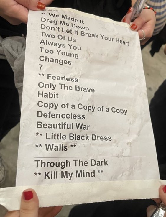 ltomlinsonarg's tweet photo. Adios viejo setlist 
#FaithInTheFuture https://t.co/PanXrurLSW