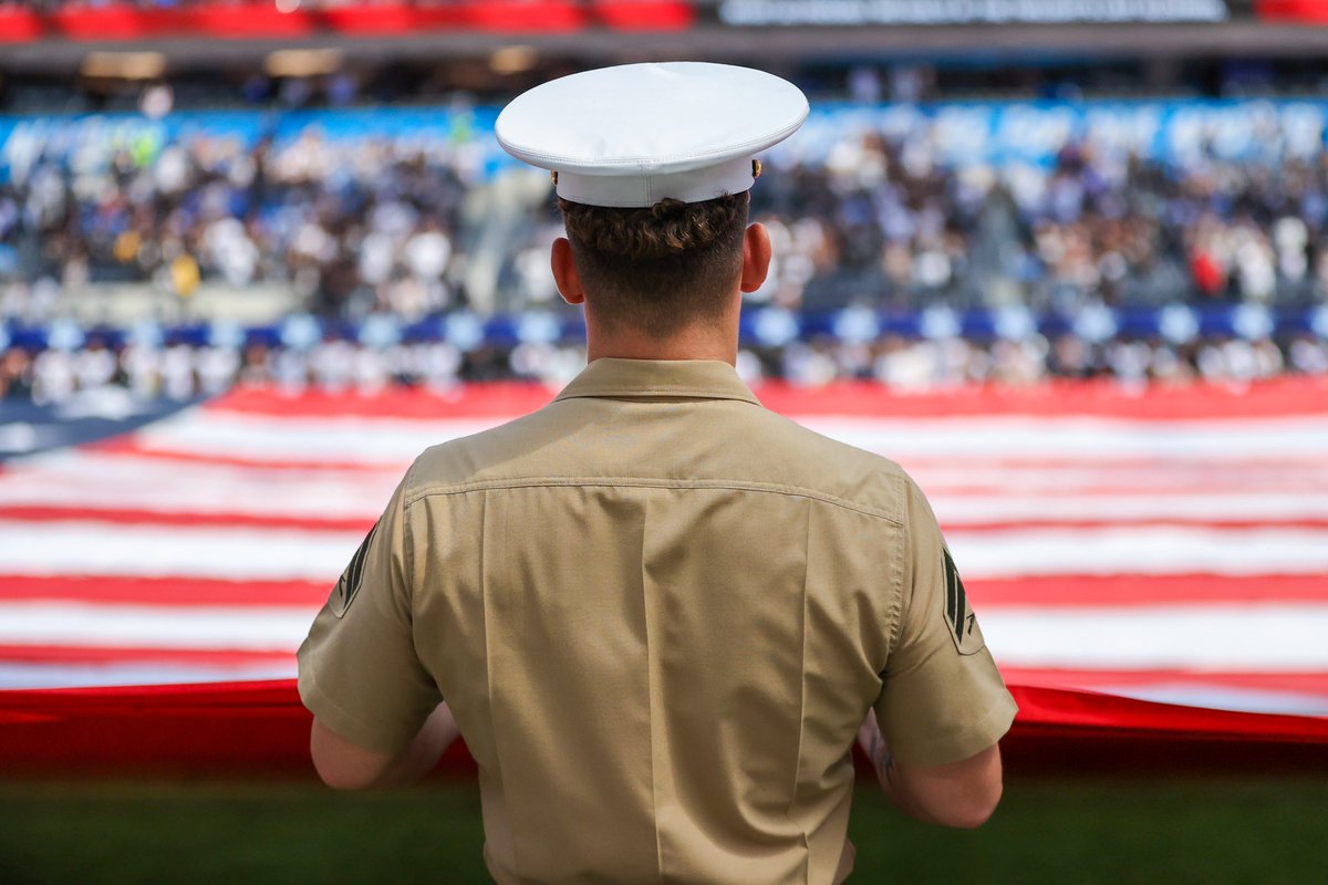 chargers's tweet photo. today and every day, we honor + thank those who have served.

happy veterans day 💙🇺🇸 https://t.co/Pyo4X2V0hj