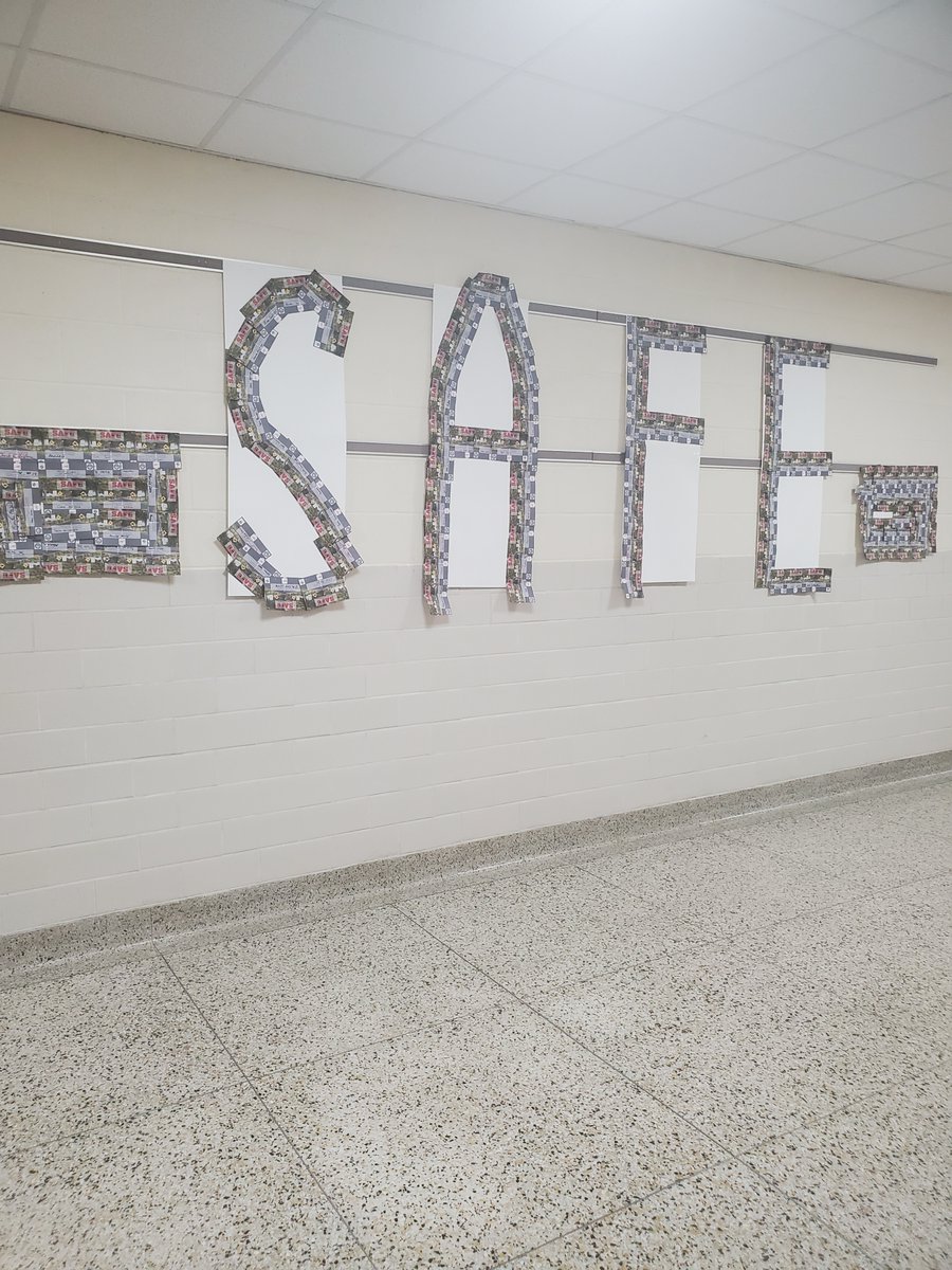 safe_iowa's tweet photo. @postvilleschools displaying their pledges to ALWAYS wear their seat belts and NEVER to drive distracted.
Way to be a SAFE school!!🚗 Ask us how to have your school be a SAFE school! #GetSAFE #AlwaysBuckleUp #DoNotDriveDistracted #DriveSAFE https://t.co/0apLiZjhxA