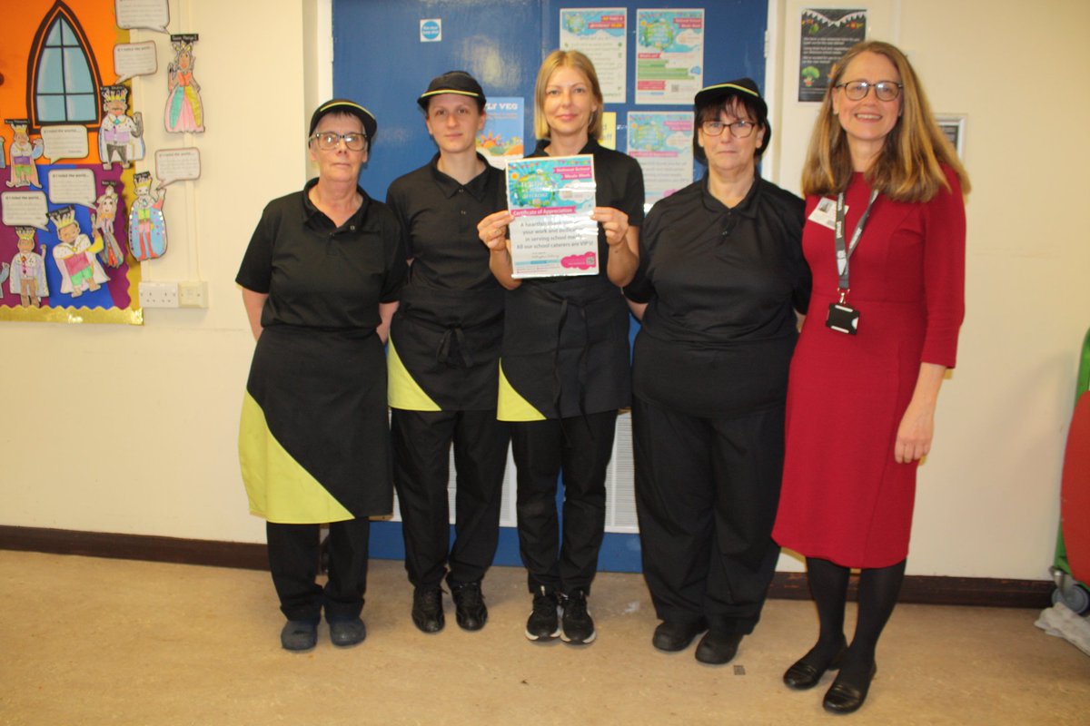 Catherine Underwood (@catherineu_ncc) on Twitter photo Healthy school meals have never been more important for children. I was very pleased to meet with the <a href="/EatCulture_/">Eat Culture - Education Catering</a> team at Welbeck School, share a meal with the children and to hear about the school's work on healthy eating <a href="/NST_forschools/">Nottingham Schools Trust</a> <a href="/CllrBarnard/">Cheryl Barnard</a> Healthy school meals have never been more important for children. I was very pleased to meet with the <a href="/EatCulture_/">Eat Culture - Education Catering</a> team at Welbeck School, share a meal with the children and to hear about the school's work on healthy eating <a href="/NST_forschools/">Nottingham Schools Trust</a> <a href="/CllrBarnard/">Cheryl Barnard</a>